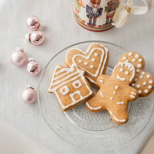 Arabic Ginger Pomegranate Cookies
