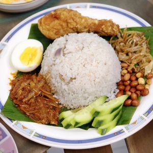 Bangladeshi Chicken Bhuna with Coconut Rice