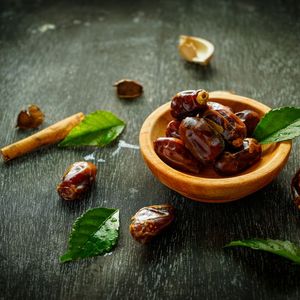 Sahara Spice Mix Stuffed Dates